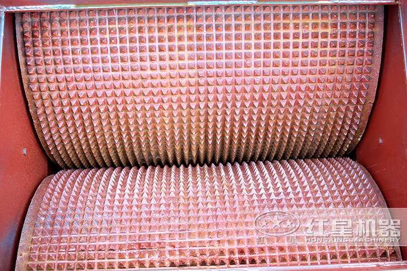 對輥破碎機輥皮耐用，幾乎沒有易損件