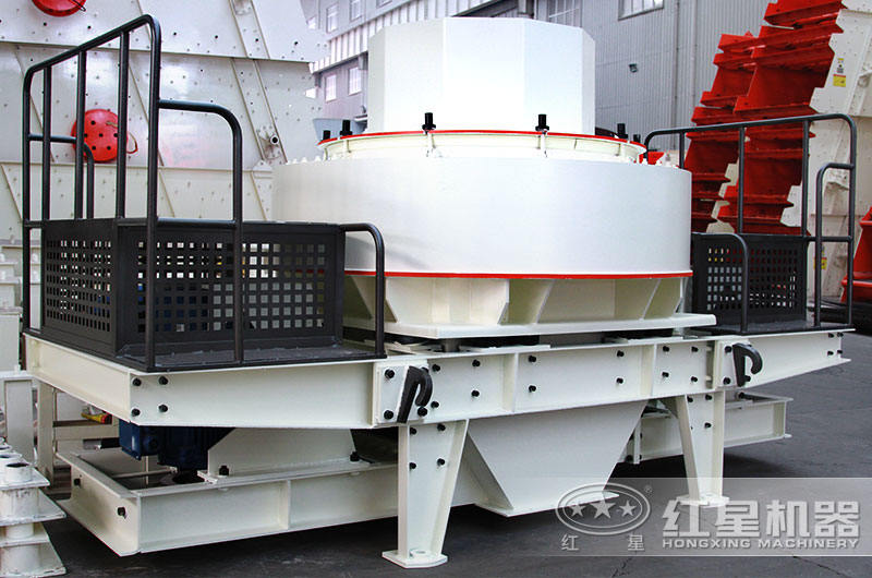 青石制砂機(jī)車間 青石制砂機(jī)車間