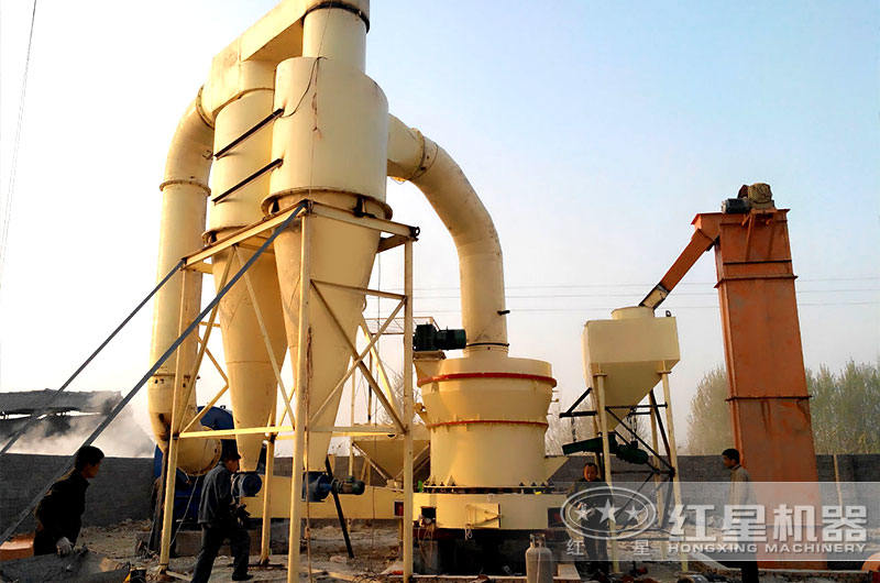 雷蒙磨粉機(jī)現(xiàn)場(chǎng) 雷蒙磨粉機(jī)現(xiàn)場(chǎng)