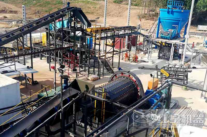 時產(chǎn)20噸石英石球磨機(jī)現(xiàn)場 時產(chǎn)20噸石英石球磨機(jī)現(xiàn)場