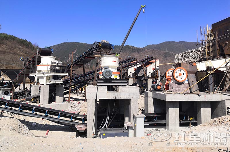 固定式磕石機加工現(xiàn)場 固定式磕石機加工現(xiàn)場