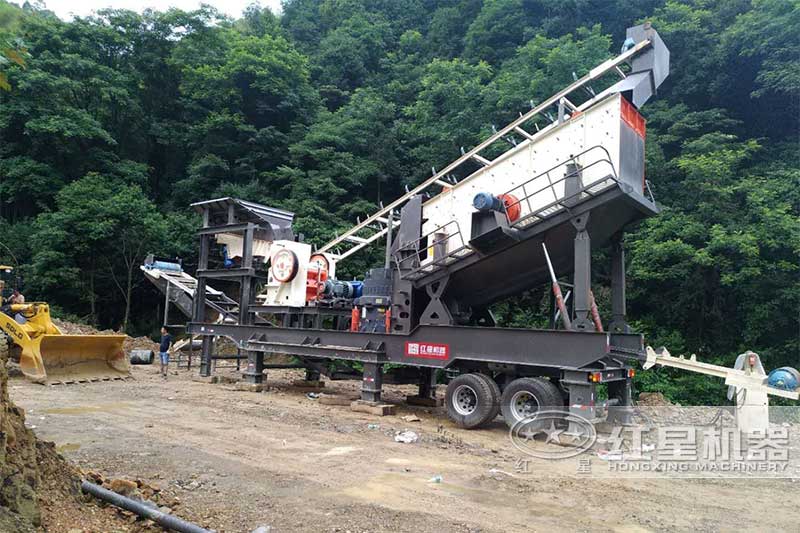 四合一移動破碎機(jī) 四合一移動破碎機(jī)