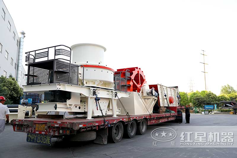 沖擊式破碎機發(fā)貨 沖擊式破碎機發(fā)貨