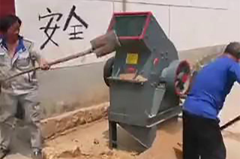 PC小型錘式破碎機(jī) PC小型錘式破碎機(jī)