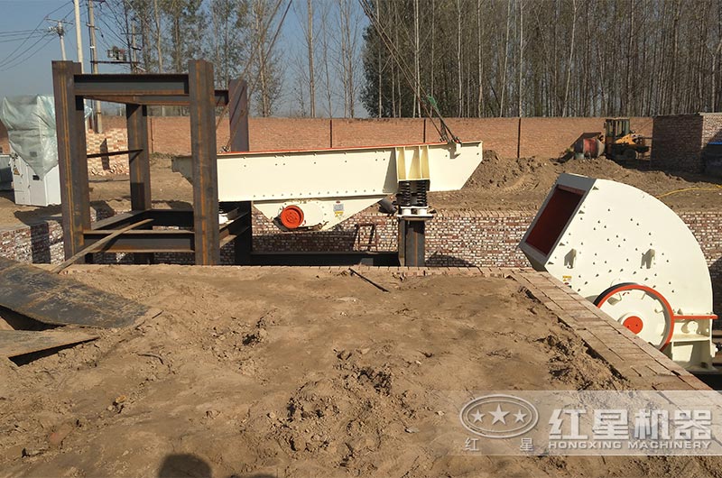 一臺(tái)錘破制砂機(jī)現(xiàn)場(chǎng)實(shí)拍 一臺(tái)錘破制砂機(jī)現(xiàn)場(chǎng)實(shí)拍