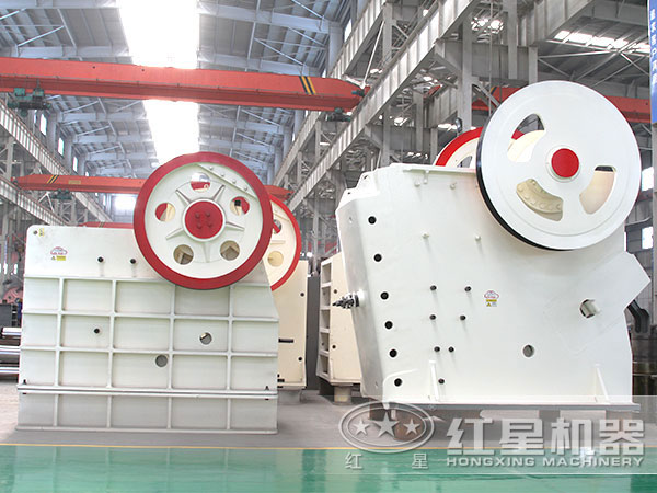 鋁礦石顎式破碎機車間 鋁礦石顎式破碎機車間