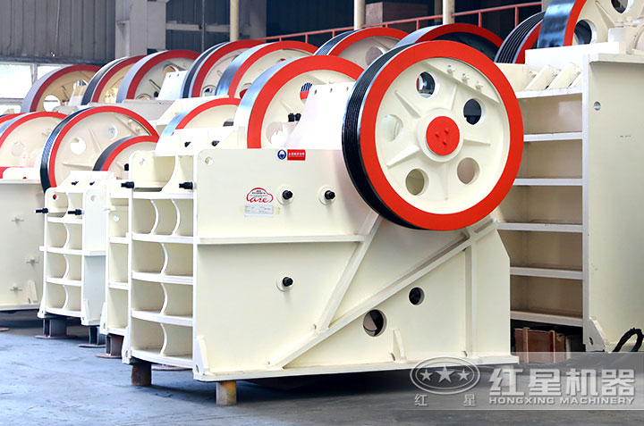 花崗巖顎式破碎機(jī)用戶來訪 花崗巖顎式破碎機(jī)用戶來訪