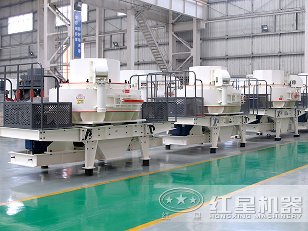 碳化硅制砂機(jī)車間 碳化硅制砂機(jī)車間