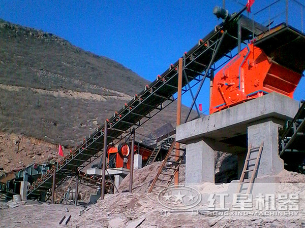 建筑砂石料錘式破碎機(jī)生產(chǎn)現(xiàn)場(chǎng) 建筑砂石料錘式破碎機(jī)生產(chǎn)現(xiàn)場(chǎng)