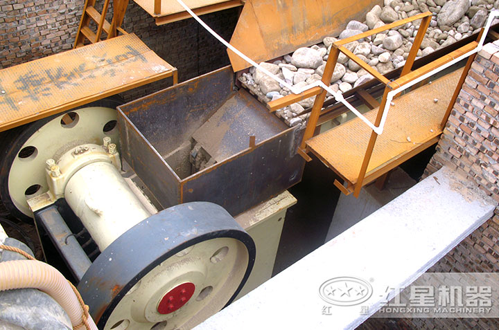 顎式破碎機、給料機