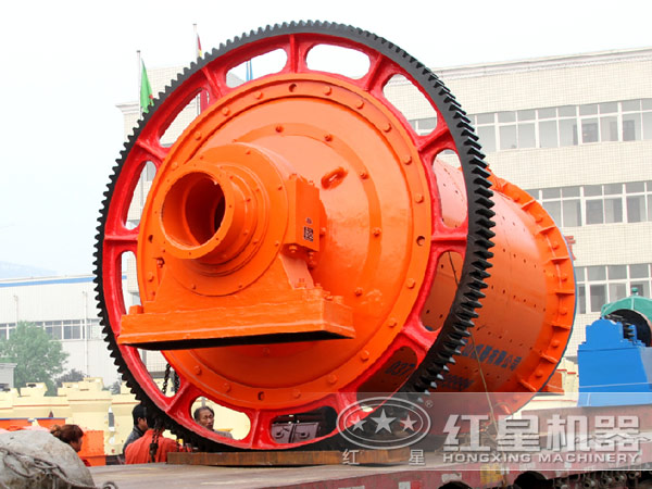 準(zhǔn)備發(fā)貨的球磨機 準(zhǔn)備發(fā)貨的球磨機