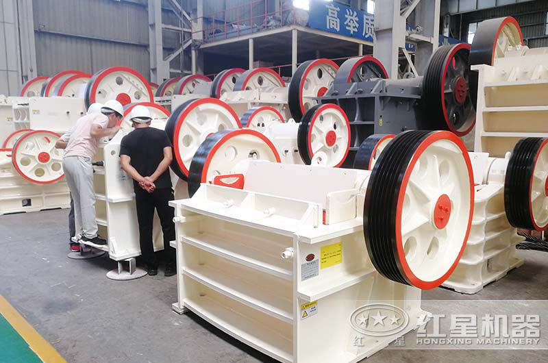 鄂式破碎機 鄂式破碎機