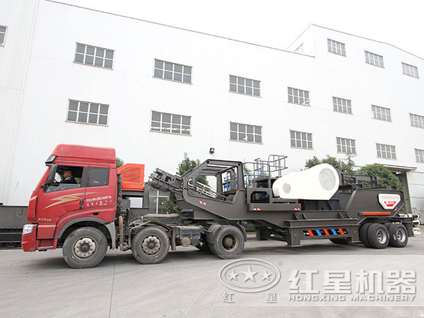 車(chē)載式移動(dòng)石子破碎站發(fā)貨 車(chē)載式移動(dòng)石子破碎站發(fā)貨