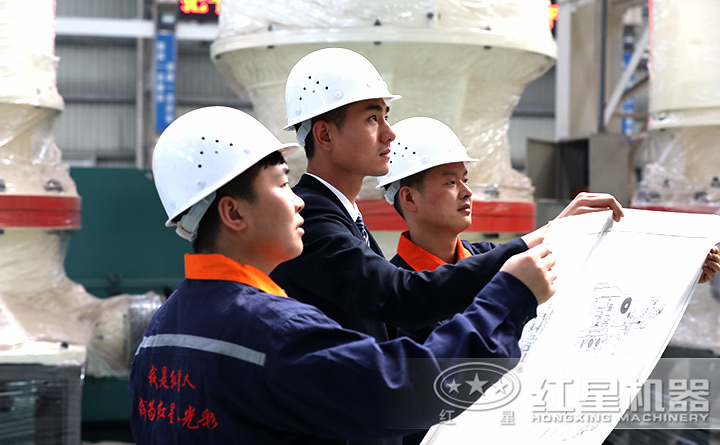 精湛技術(shù)人員現(xiàn)場指導(dǎo)設(shè)備的生產(chǎn)、制造