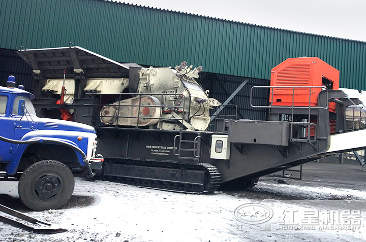 履帶式移動(dòng)破碎站 履帶式移動(dòng)破碎站