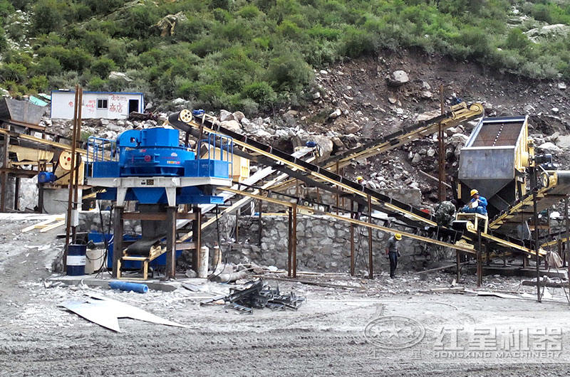 砂子生產(chǎn)現(xiàn)場 砂子生產(chǎn)現(xiàn)場