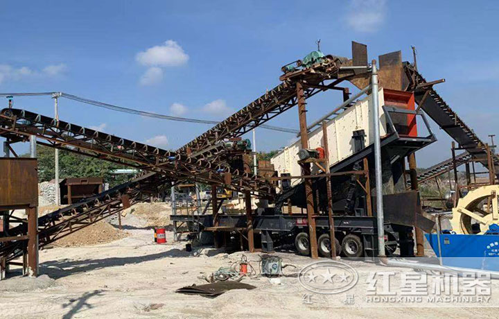 移動碎石現(xiàn)場 移動碎石現(xiàn)場