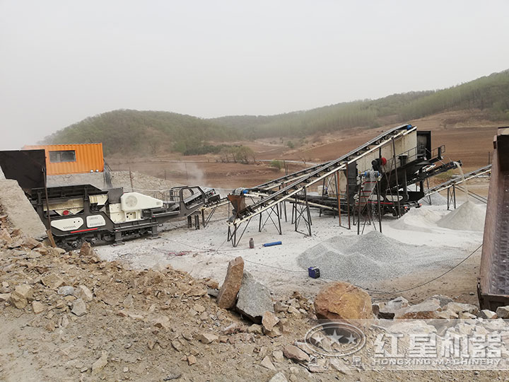 移動破石機生產現(xiàn)場 移動破石機生產現(xiàn)場