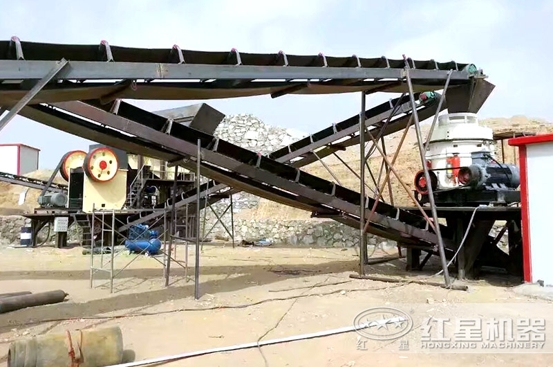 內(nèi)蒙時產(chǎn)150噸碎石現(xiàn)場 內(nèi)蒙時產(chǎn)150噸碎石現(xiàn)場