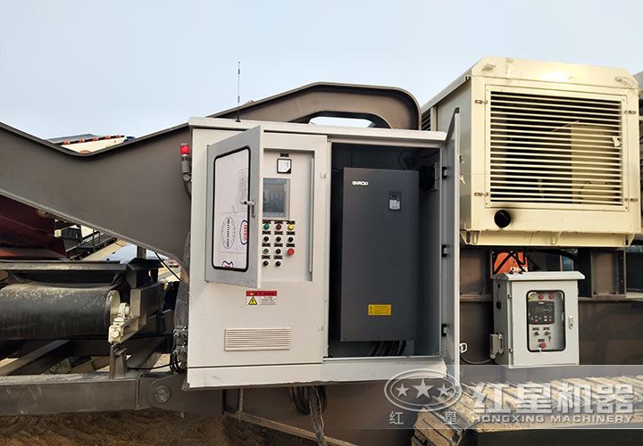 可流動(dòng)作業(yè)的混凝土塊粉碎機(jī)控制系統(tǒng) 可流動(dòng)作業(yè)的混凝土塊粉碎機(jī)控制系統(tǒng)