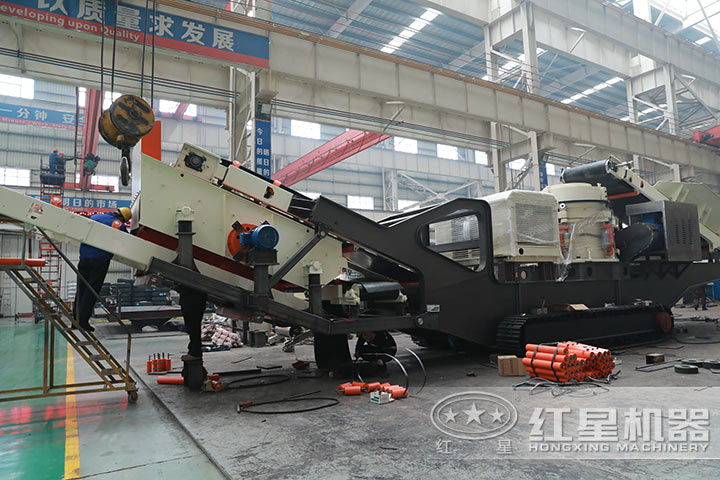 紅星工作人員正在安裝設(shè)備 紅星工作人員正在安裝設(shè)備