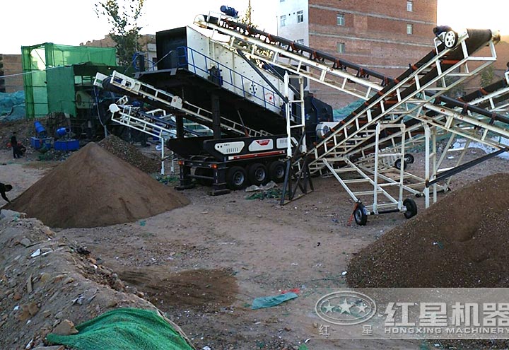 建筑廢料粉碎機生產(chǎn)現(xiàn)場 建筑廢料粉碎機生產(chǎn)現(xiàn)場