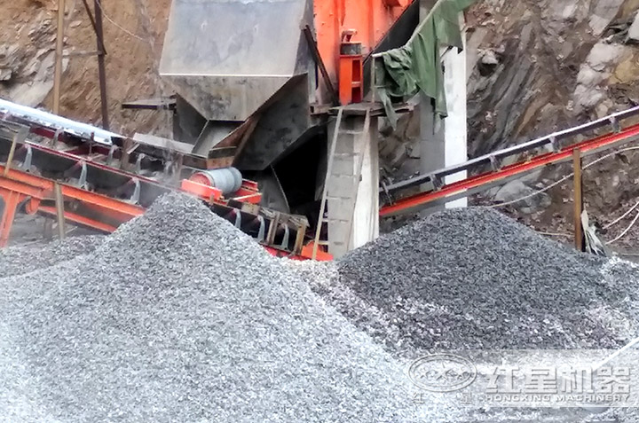 細(xì)碎機(jī)作業(yè)現(xiàn)場物料圖 細(xì)碎機(jī)作業(yè)現(xiàn)場物料圖