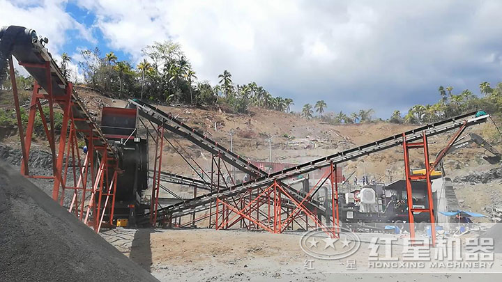 移動石料破碎加工設(shè)備生產(chǎn)現(xiàn)場 移動石料破碎加工設(shè)備生產(chǎn)現(xiàn)場