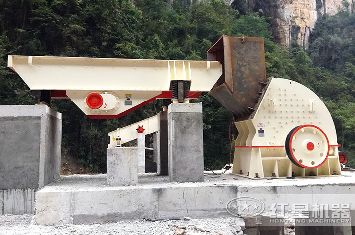 PCZ型重錘式破碎機(jī)客戶現(xiàn)場(chǎng) PCZ型重錘式破碎機(jī)客戶現(xiàn)場(chǎng)