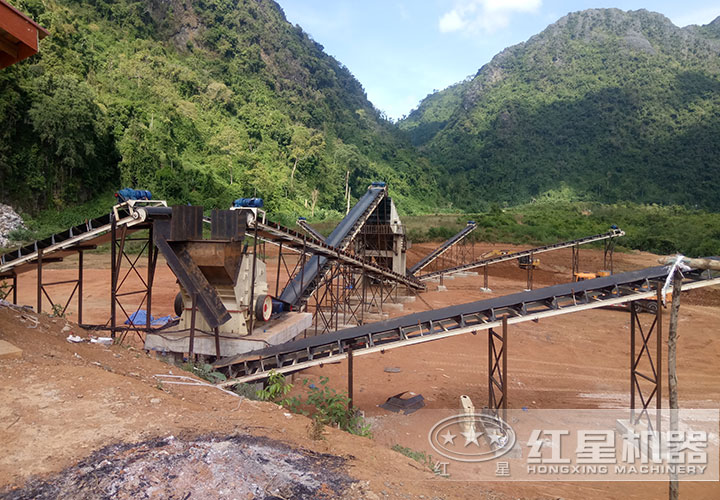 石灰石破碎現(xiàn)場 石灰石破碎現(xiàn)場