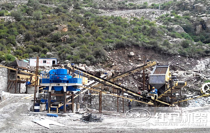 石英制砂機(jī)現(xiàn)場(chǎng) 石英制砂機(jī)現(xiàn)場(chǎng)