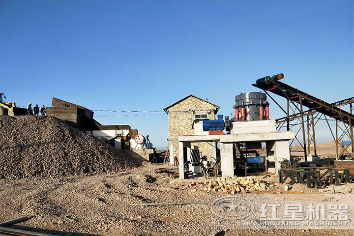 花崗巖破碎制砂生產(chǎn)現(xiàn)場 花崗巖破碎制砂生產(chǎn)現(xiàn)場