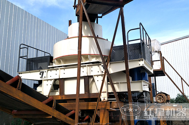 硅石制砂機作業(yè)現(xiàn)場 硅石制砂機作業(yè)現(xiàn)場