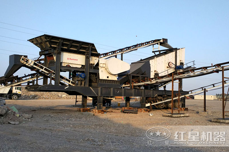 HX粗破輪胎系列移動破碎站現(xiàn)場 HX粗破輪胎系列移動破碎站現(xiàn)場