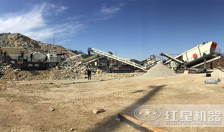 移動(dòng)式破碎機(jī)作業(yè)現(xiàn)場(chǎng) 移動(dòng)式破碎機(jī)作業(yè)現(xiàn)場(chǎng)