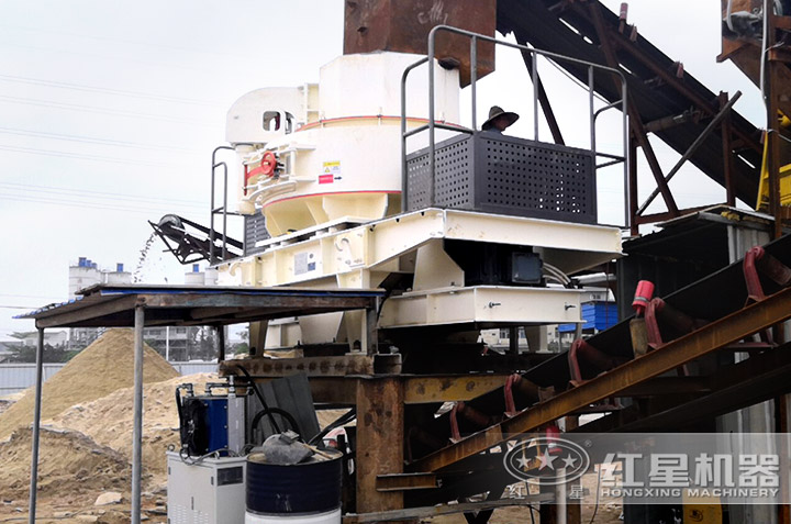 制砂生產(chǎn)線作業(yè)現(xiàn)場 制砂生產(chǎn)線作業(yè)現(xiàn)場