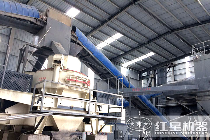 青石制砂機(jī)作業(yè)現(xiàn)場(chǎng) 青石制砂機(jī)作業(yè)現(xiàn)場(chǎng)