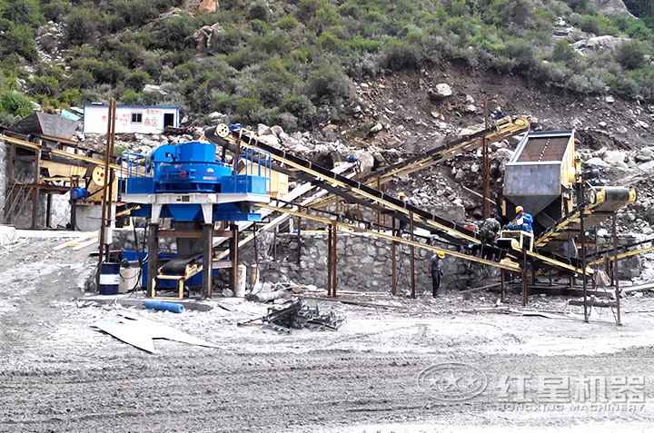 vsi制砂機(jī)用戶生產(chǎn)現(xiàn)場，多個(gè)現(xiàn)場提供就近參觀