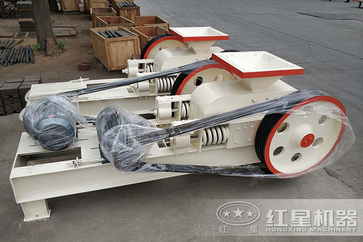 對輥式破碎機(jī) 對輥式破碎機(jī)