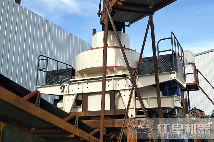 制砂機(jī)作業(yè)現(xiàn)場 制砂機(jī)作業(yè)現(xiàn)場