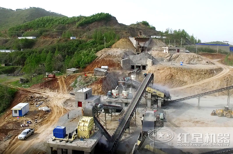 用戶石料生產(chǎn)現(xiàn)場，投資200萬輕松選擇多種型號設(shè)備