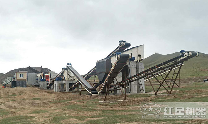 碎石場(chǎng)現(xiàn)場(chǎng) 碎石場(chǎng)現(xiàn)場(chǎng)