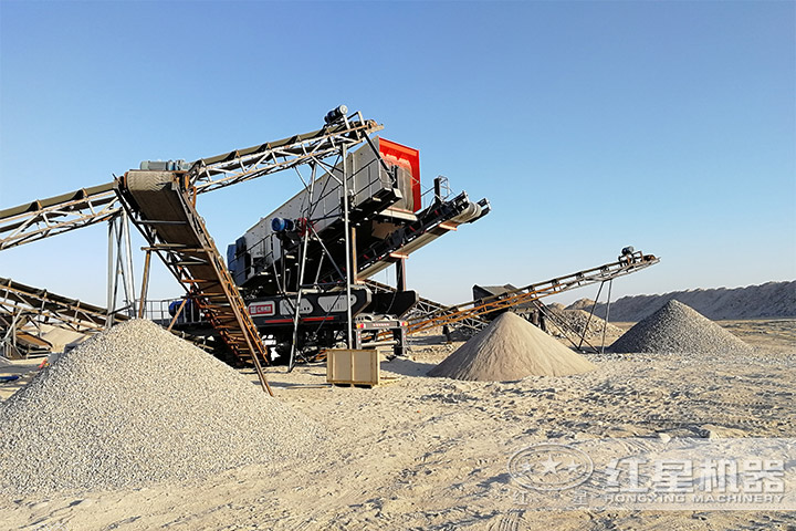 移動(dòng)破石機(jī)生產(chǎn)現(xiàn)場及成品 移動(dòng)破石機(jī)生產(chǎn)現(xiàn)場及成品