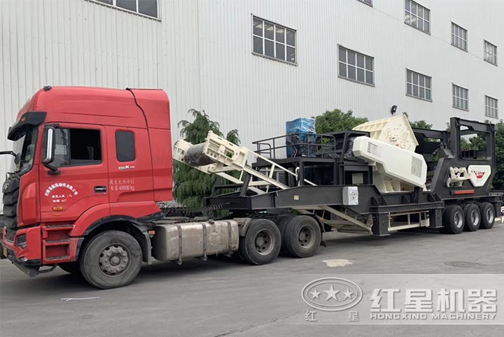 移動(dòng)式重錘碎石機(jī)發(fā)貨現(xiàn)場(chǎng) 移動(dòng)式重錘碎石機(jī)發(fā)貨現(xiàn)場(chǎng)