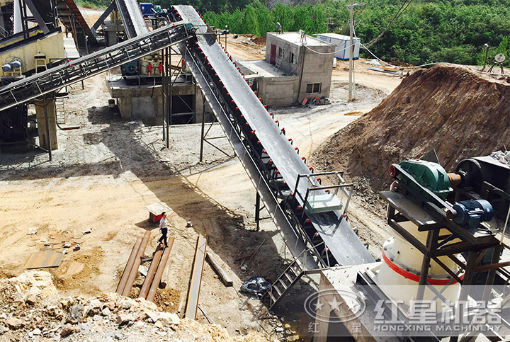 玄武巖粉碎現(xiàn)場(chǎng) 玄武巖粉碎現(xiàn)場(chǎng)