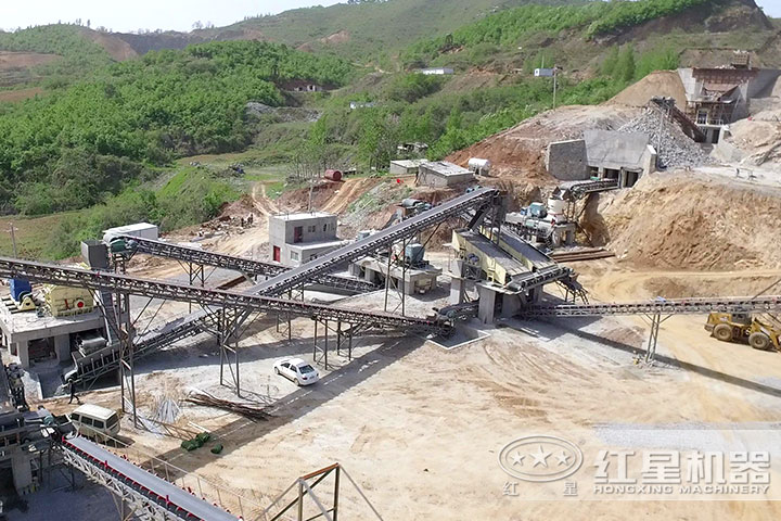 時產(chǎn)200石子破碎機生產(chǎn)現(xiàn)場，可就近安排參觀