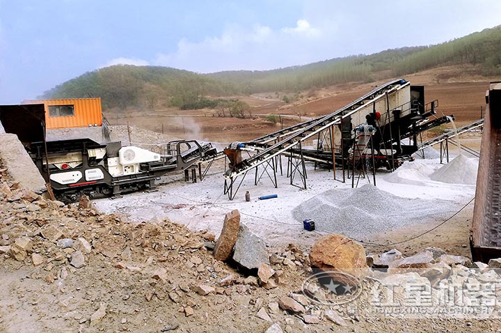 移動(dòng)制沙機(jī)一套現(xiàn)場 移動(dòng)制沙機(jī)一套現(xiàn)場