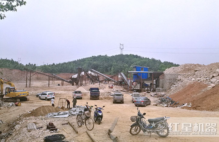 砂石加工現(xiàn)場(chǎng) 砂石加工現(xiàn)場(chǎng)