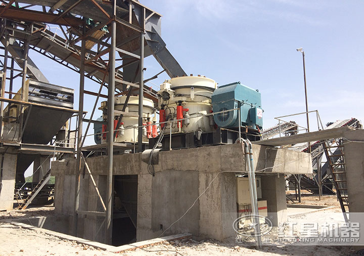 多缸液壓圓錐破碎機現(xiàn)場 多缸液壓圓錐破碎機現(xiàn)場