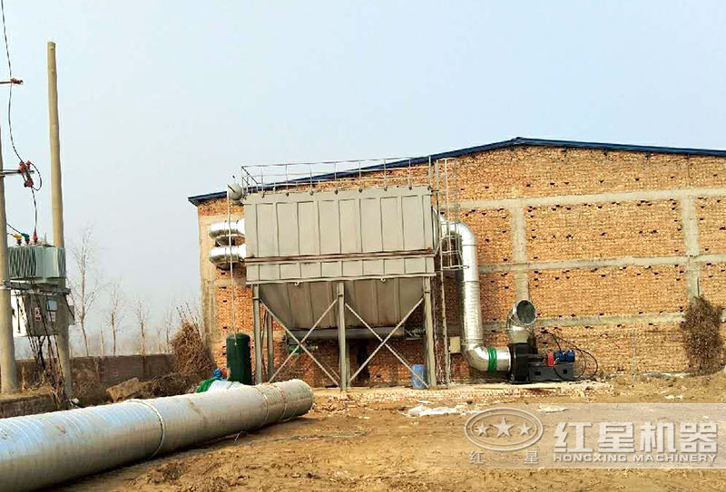 脈沖除塵裝置現(xiàn)場(chǎng) 脈沖除塵裝置現(xiàn)場(chǎng)